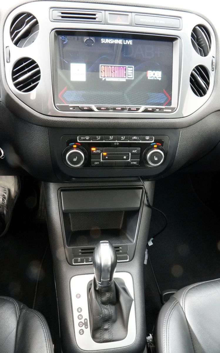 Fahrzeugabbildung Volkswagen Tiguan Sport & Style 4Motion*Aut.*Navi*Leder*AHK