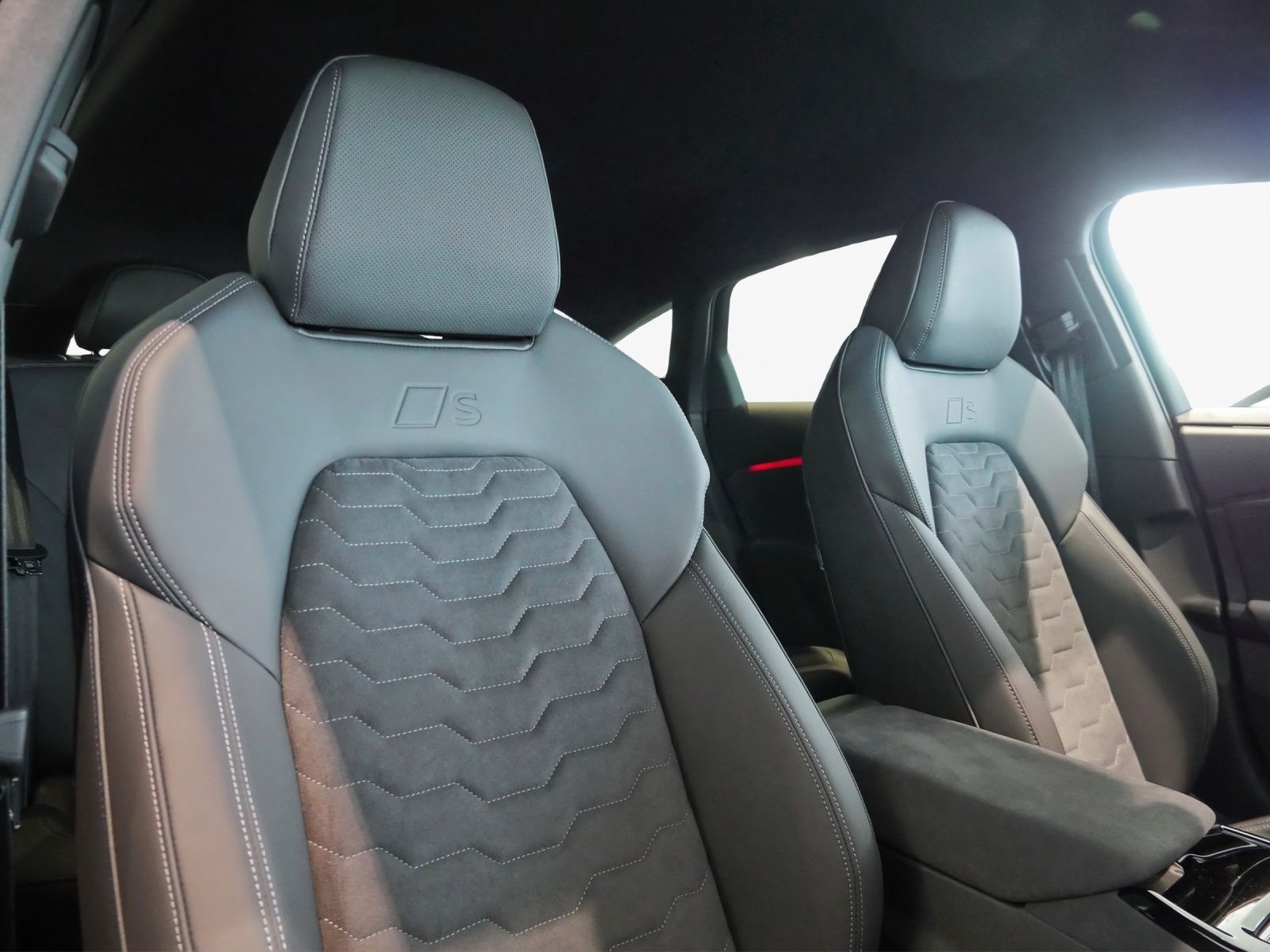 Audi A6 e-tron - Bild 11