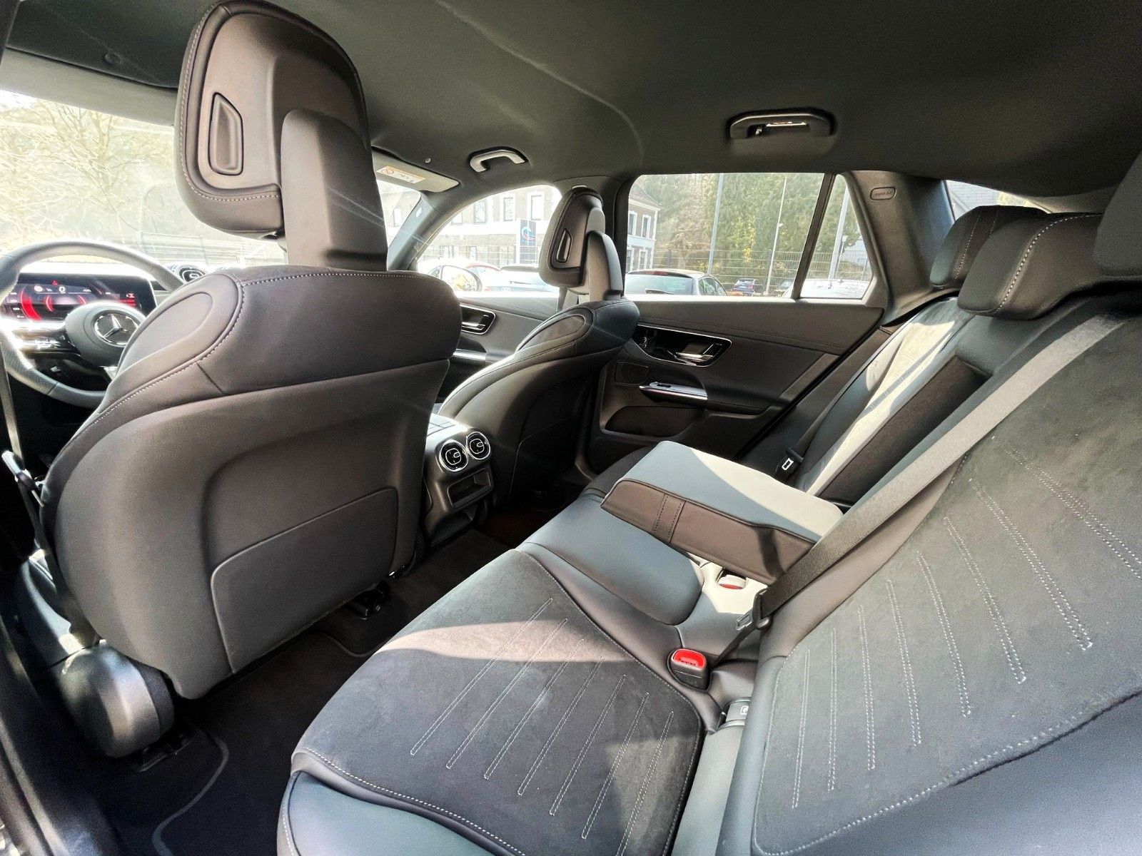 Fahrzeugabbildung Mercedes-Benz GLC 220d 9G 4MATIC AMG-LINE MBUX 20"AMG NIGHT P.