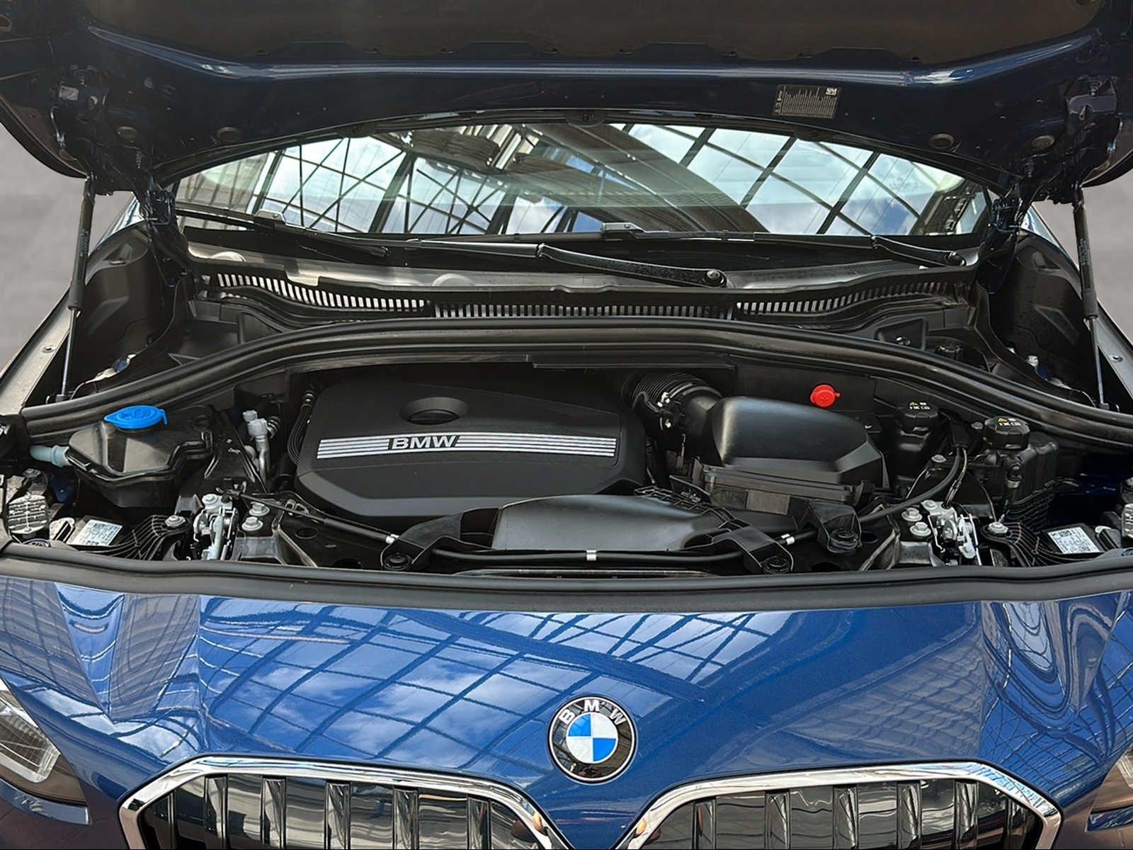BMW 220i Active Tourer AHK Driv.Assist+ Head-Up LED