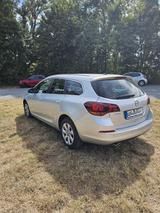 Opel Astra Sports Tourer 1.4 Turbo Exklusiv 103 A... - Opel: E10