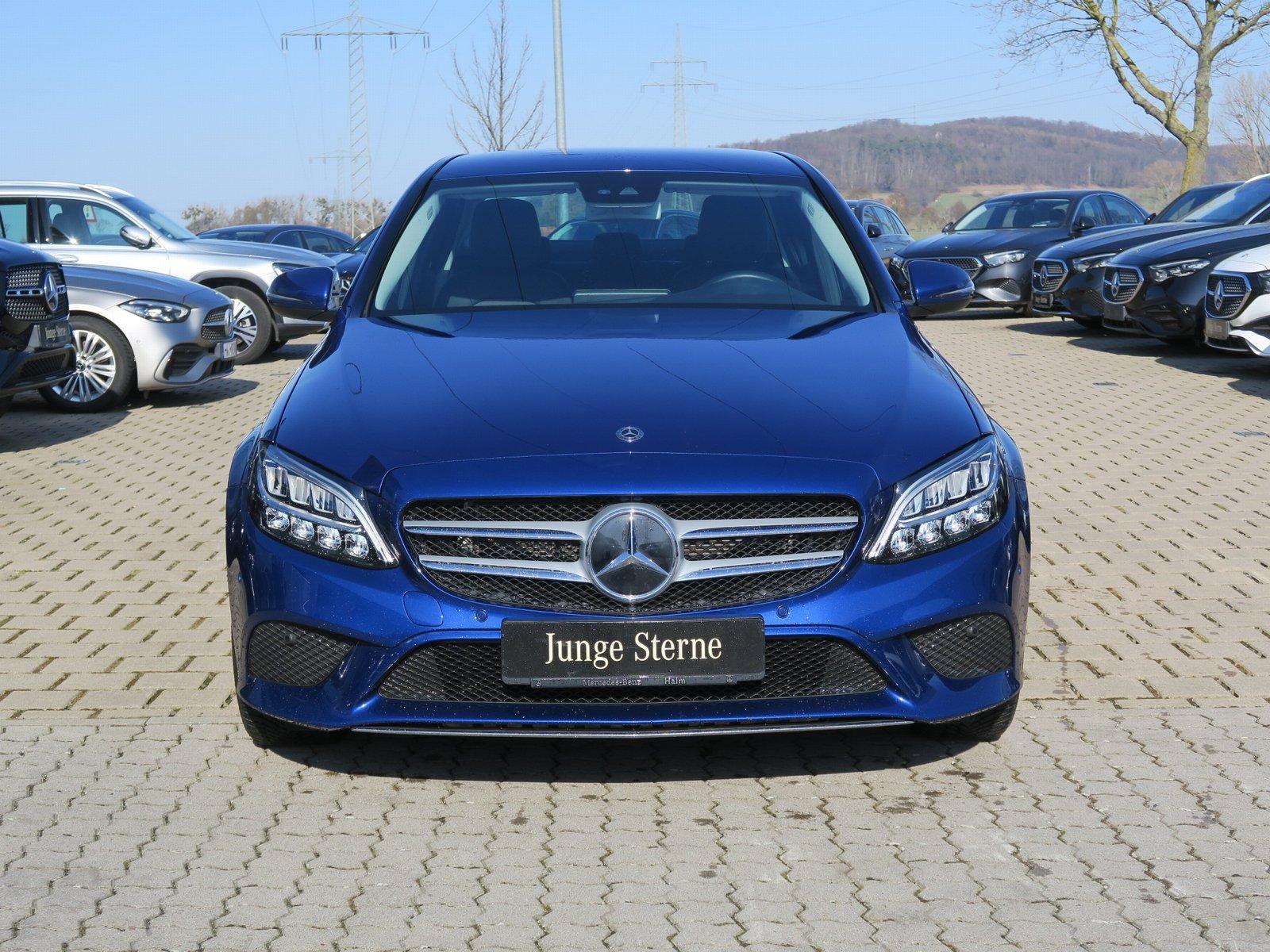Mercedes-Benz C 180 Avantgarde Kamera Lenkrad heizbar Carplay