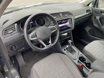 Volkswagen Tiguan - 5