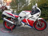 Yamaha FZR 600 - Offers matching your search criteria