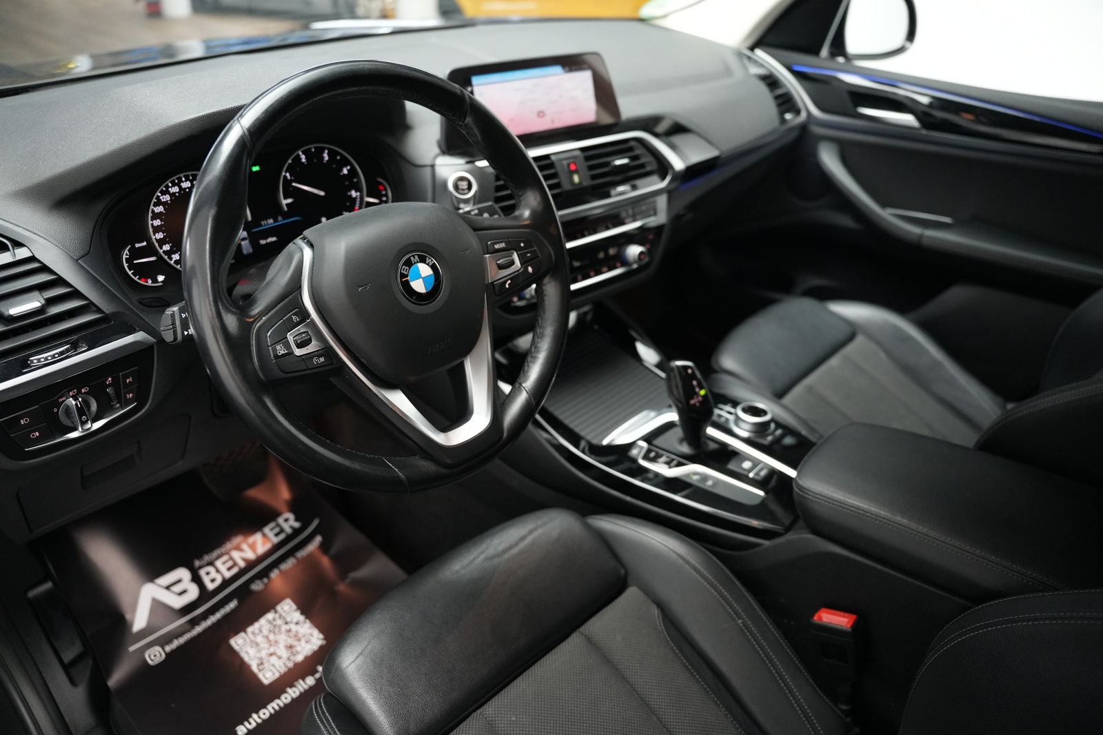 Fahrzeugabbildung BMW X3 xDrive 20 d xLine *Shadow-Line*LED*Leder*SHZ