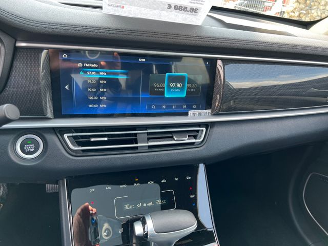 DFSK Fengon 7 AT 7-Sitzer-Allrad-Navi-Panorama 2.5to