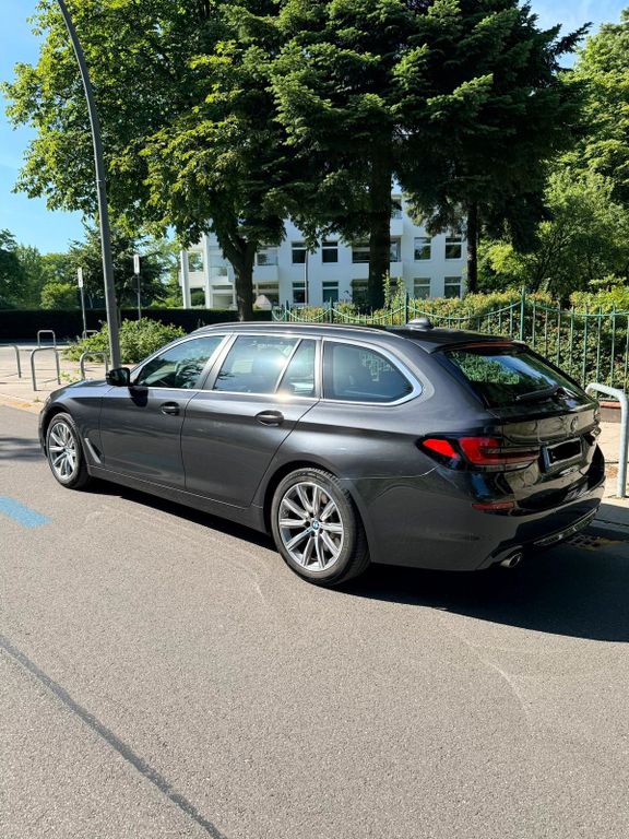 Image of BMW 520