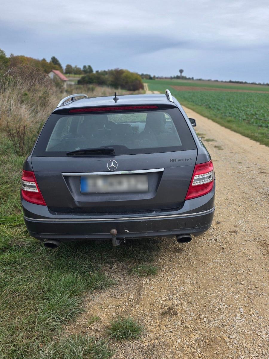 Mercedes-Benz C320 2009 — photo 7