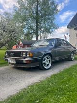 Audi 200 - Audi 200: Limousine