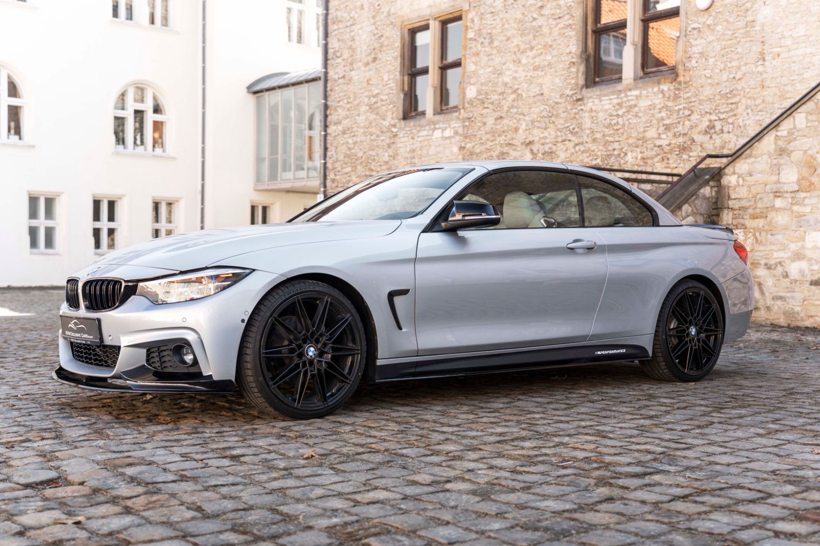 Fahrzeugabbildung BMW 430I Cabrio M-PERFORMANCE HUD H&K KAM CARPLAY