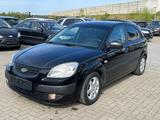 Kia Rio 1.4 EX Klima 8-fach bereift - Kia Rio: Ex