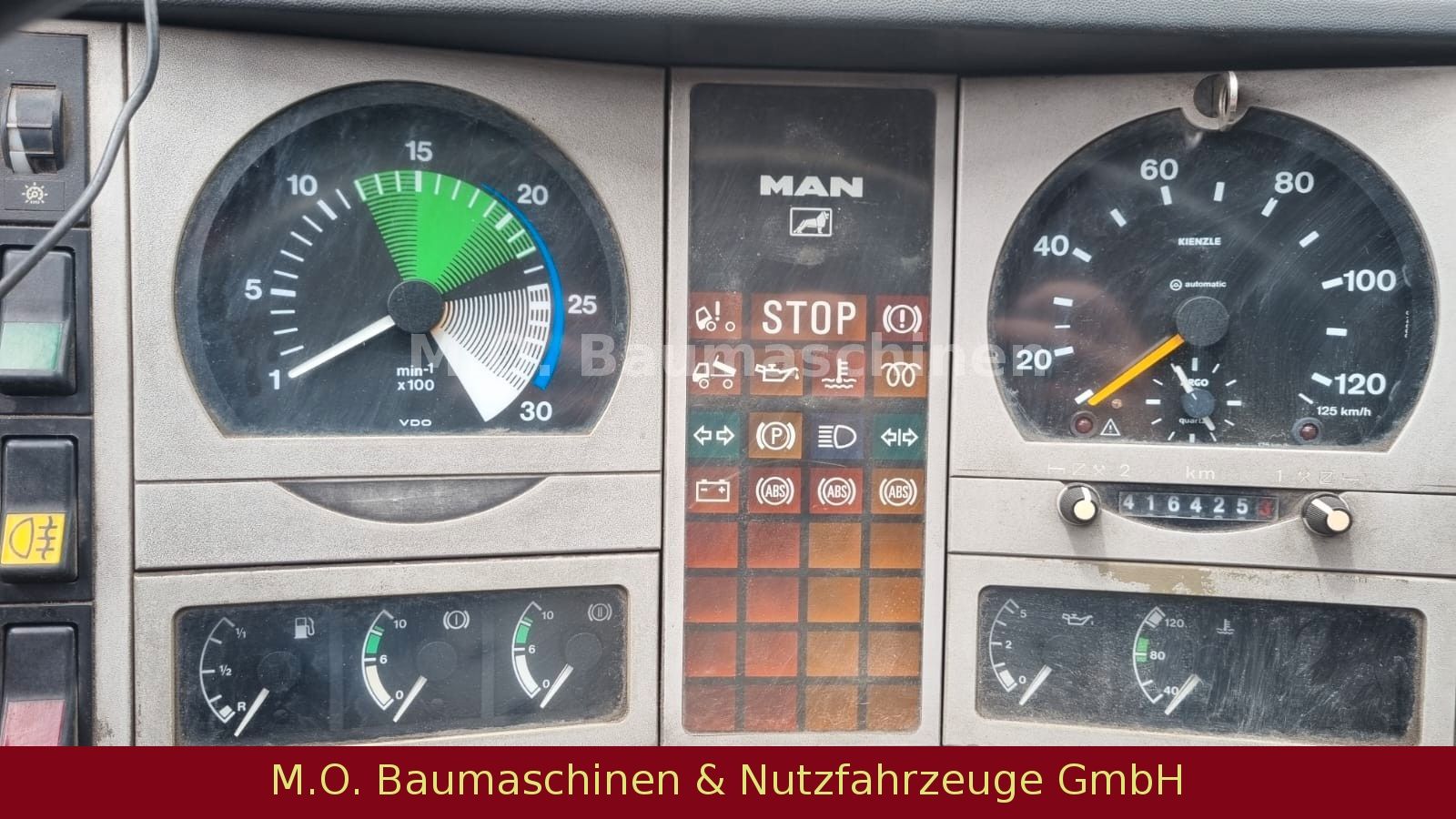 Fahrzeugabbildung MAN 8.153 / Saug u. Druckwagen / 4x2/