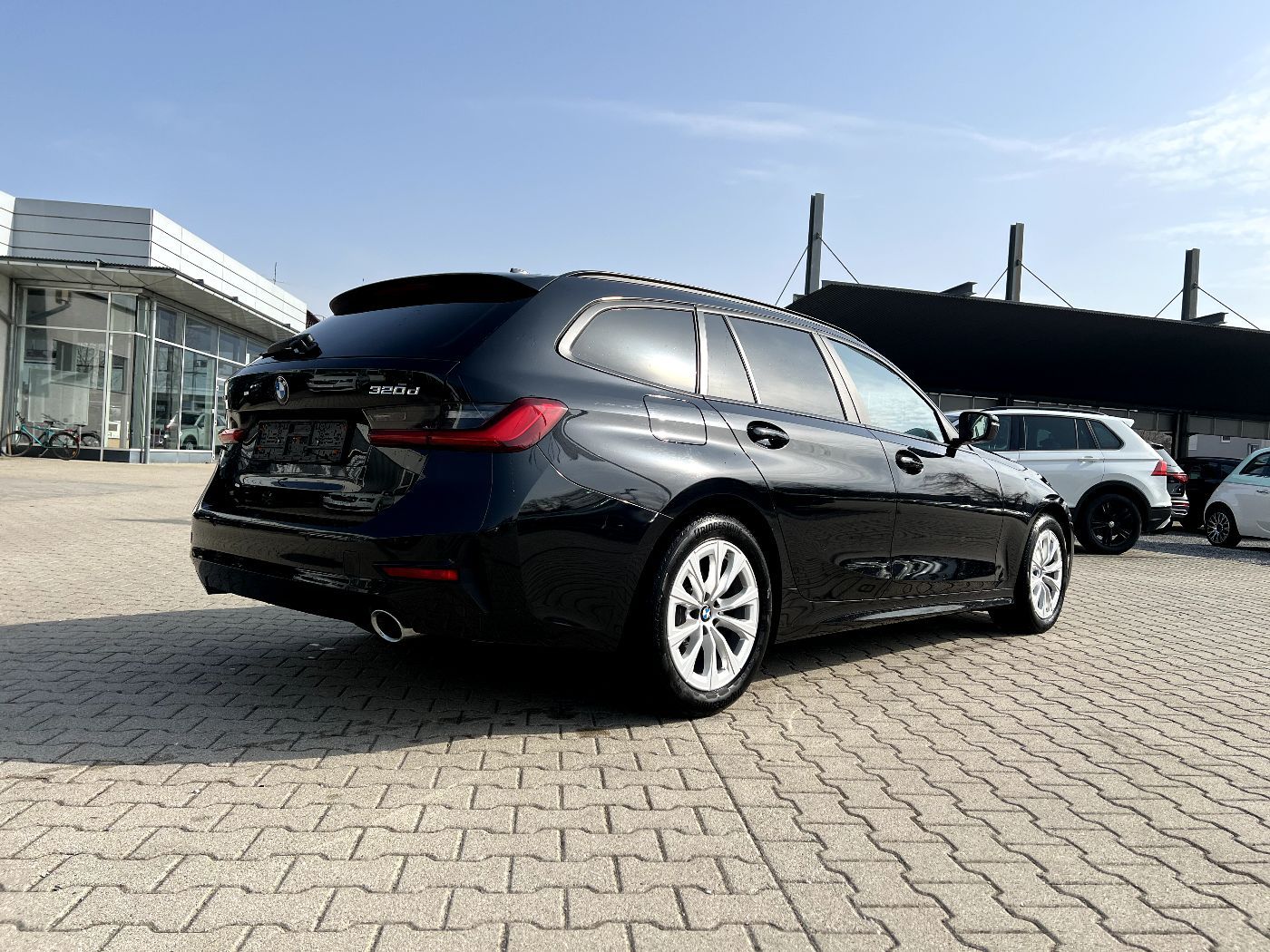 BMW 320d Touring xDrive Advantage *LED Navi Leder* foto 4