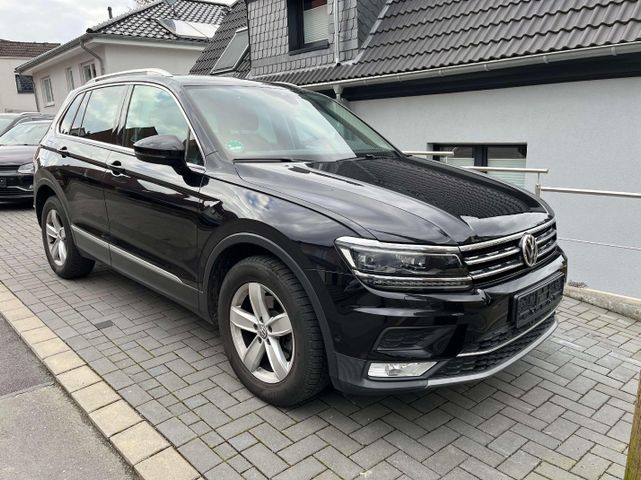 Volkswagen Tiguan 1.4 TSI Highline DSG*Leder,Navi,LED,1.Hd*