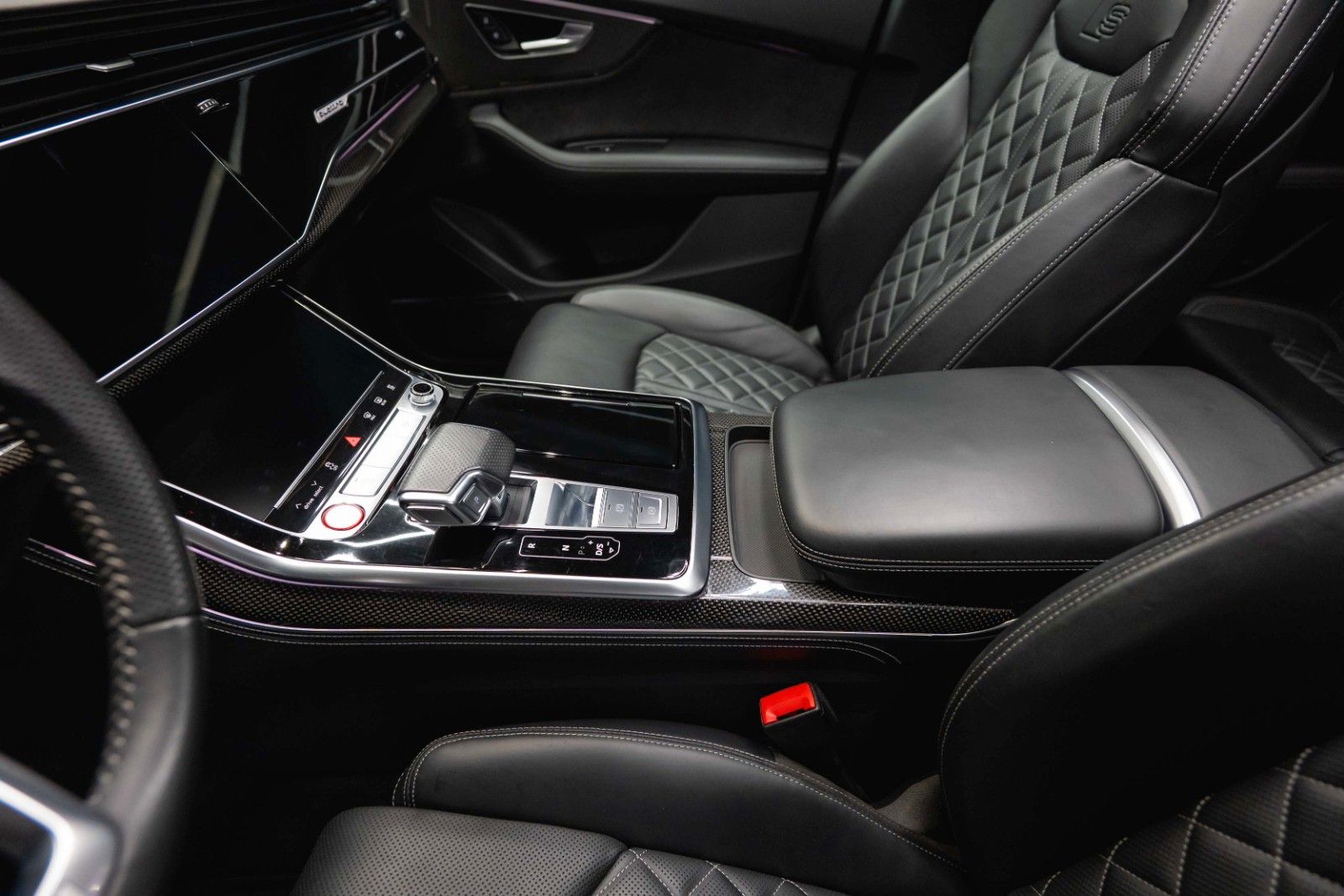 Fahrzeugabbildung Audi SQ8 4.0 TDI quattro Black Design | Full Option