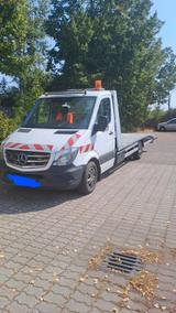 Mercedes-Benz Abschleppwagen Mercedes 319 . 190Ps. 3,0 M... - Mercedes-Benz 190 mit Diesel-Antrieb
