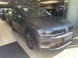 Volkswagen Tiguan 1.4 TSI Comfortline Navi AHK Dyn. Kurvenl - Volkswagen Tiguan: 1.4
