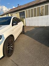 Mercedes-Benz GLE 43 AMG  - weiße Mercedes-Benz GLE 43 AMG