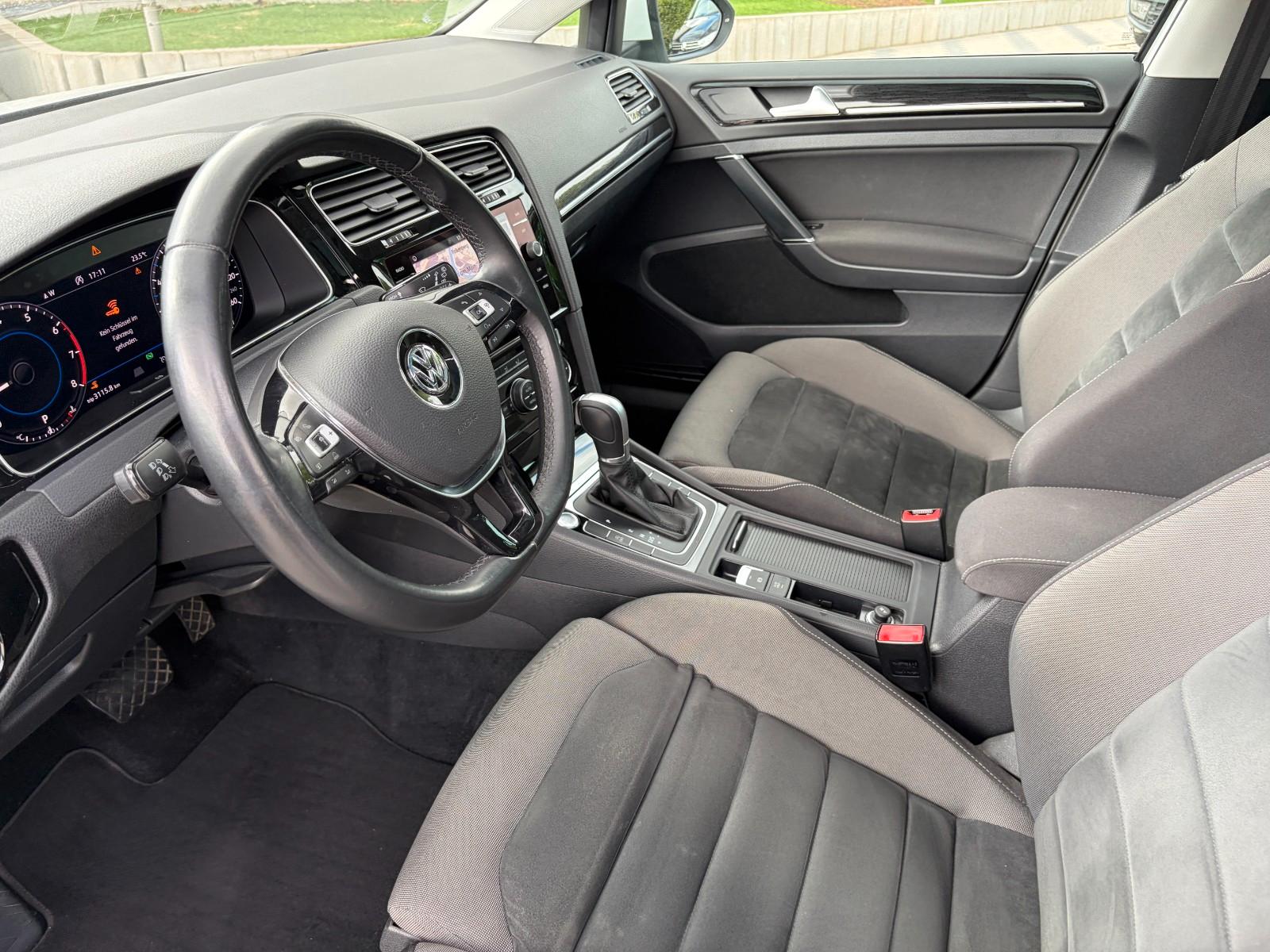 Volkswagen Golf VII Var Highline R Line*Pano*Kamera*ACC