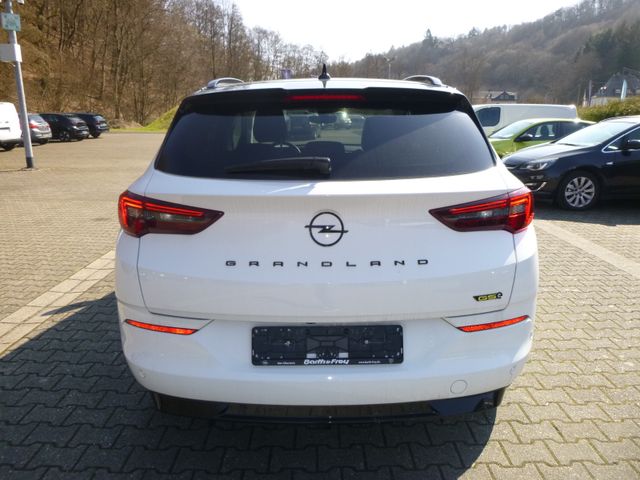 Grandland GSe 4x4 Plug-In-Hybrid Automatik