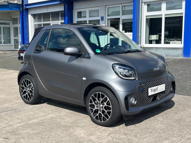 Smart ForTwo cabrio EQ LEDER/NAVI/22KW/BRABUS 1.Hd