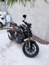 KTM Duke 125 - KTM VON 126 BIS 250 CCM