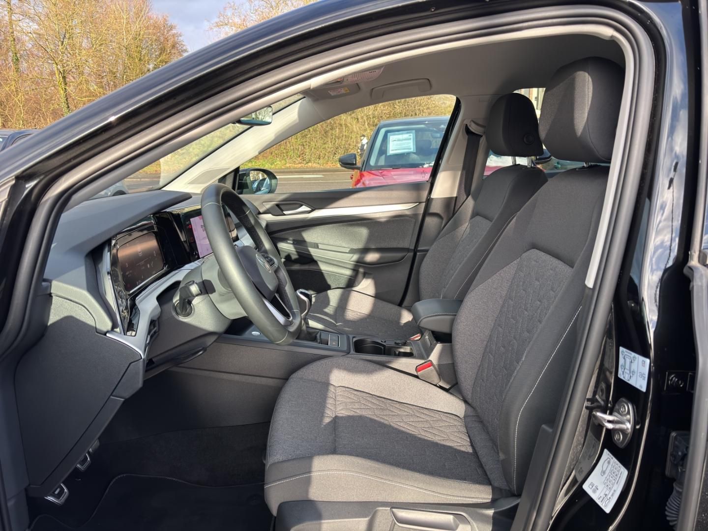 Fahrzeugabbildung Volkswagen Golf MOVE VIII MOVE 1,0 TSI, Navi, ACC,Rü-Kamera