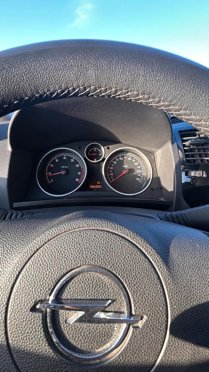 Opel  2011 — photo 10