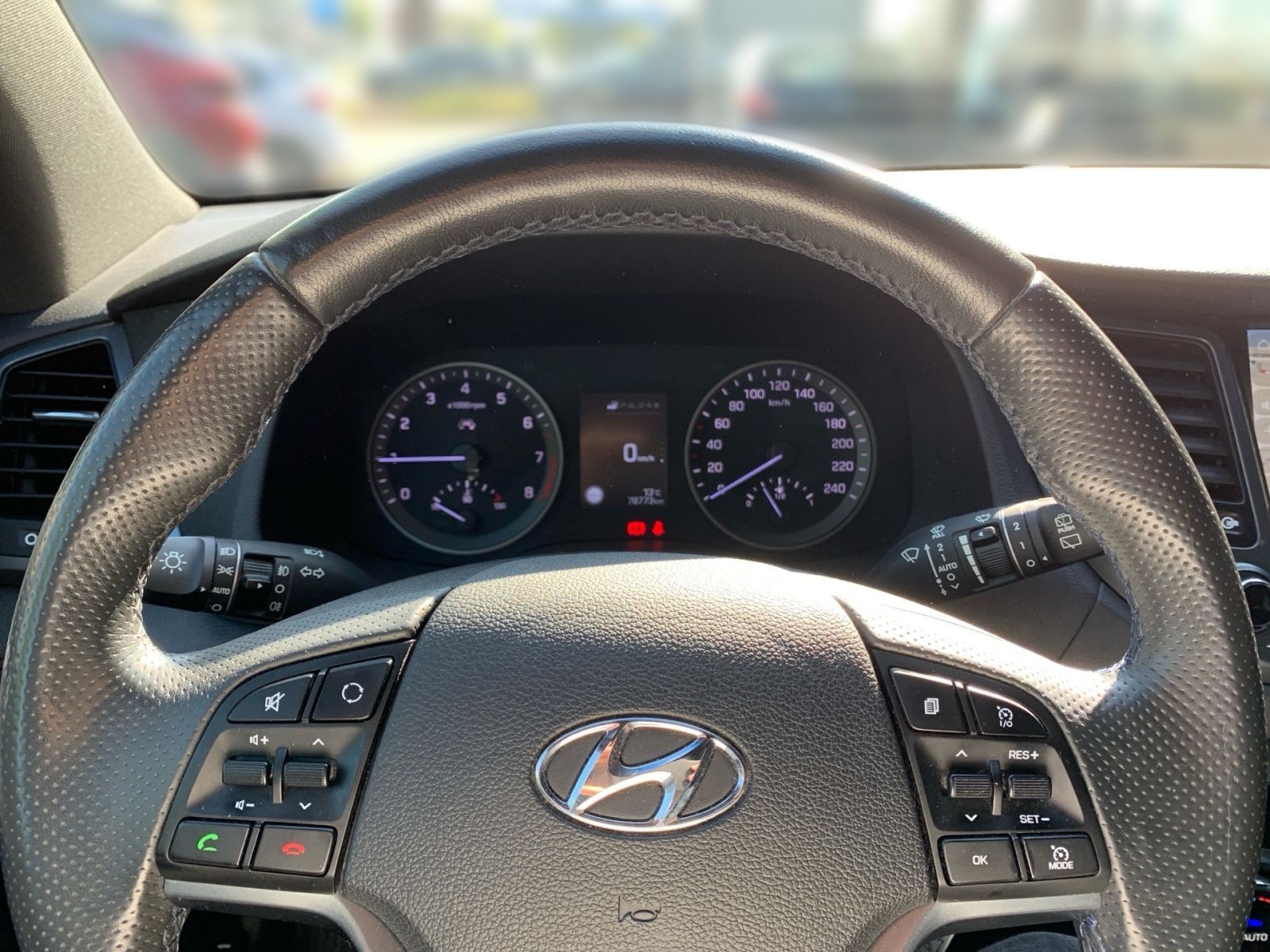 Fahrzeugabbildung Hyundai TUCSON 1.6 Passion Navi 8xbereift