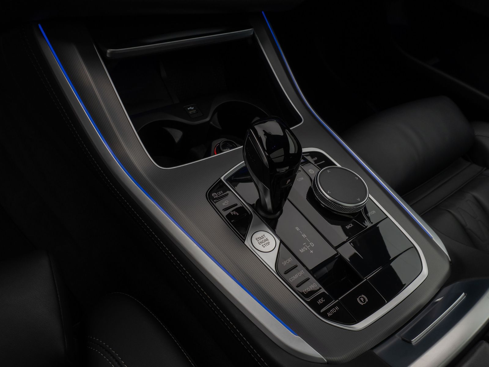 Fahrzeugabbildung BMW X5 xD30d M Sport 360°Panorama Laser HUD DAB HiFi