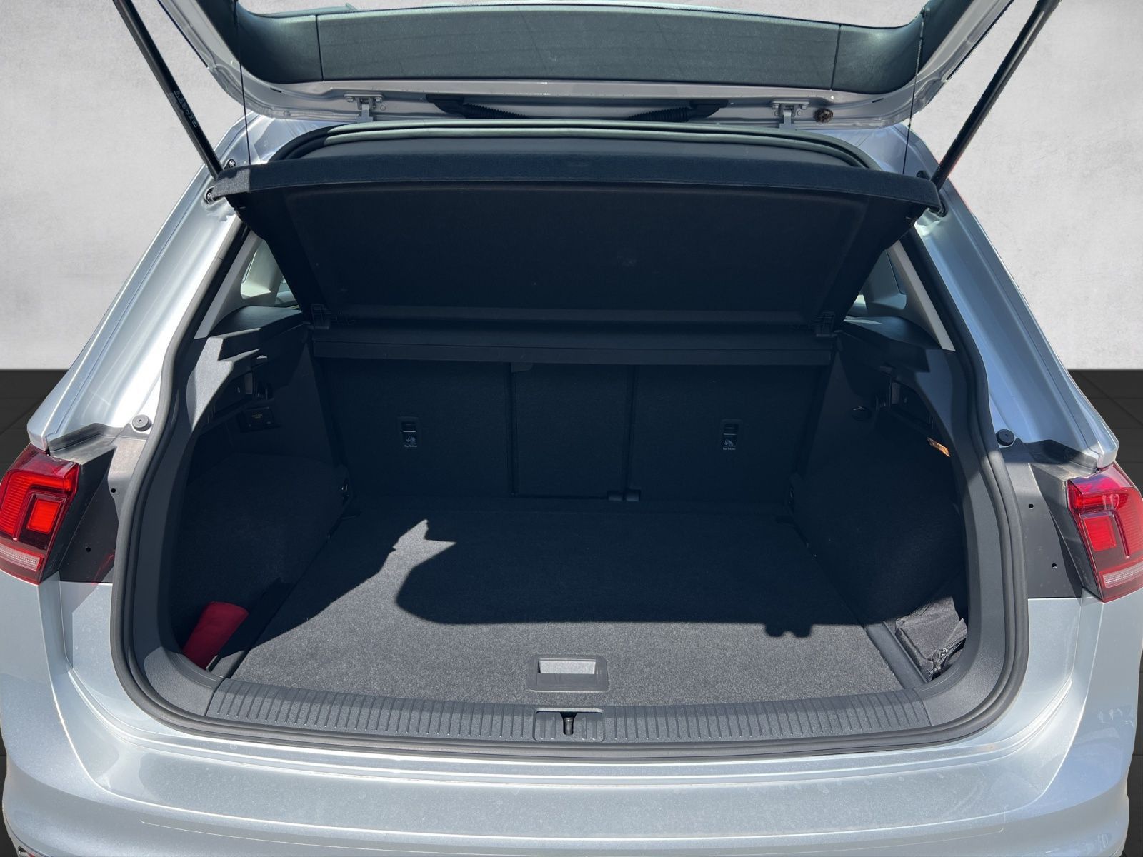 Tiguan Life 2.0 TSI 4M DSG LED*Navi*Pano