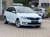 Skoda Rapid Spaceback Joy Panoramadach PDC V+H - gebrauchte Skoda Rapid aus dem Jahr 2016