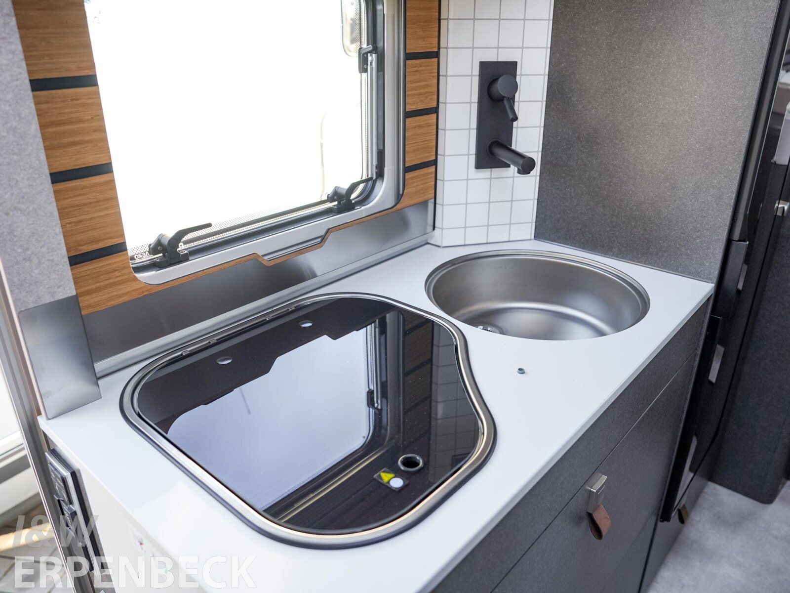 Fahrzeugabbildung HYMER / ERIBA / HYMERCAR Sprinter 417 CDI B-Klasse ML-T 580
