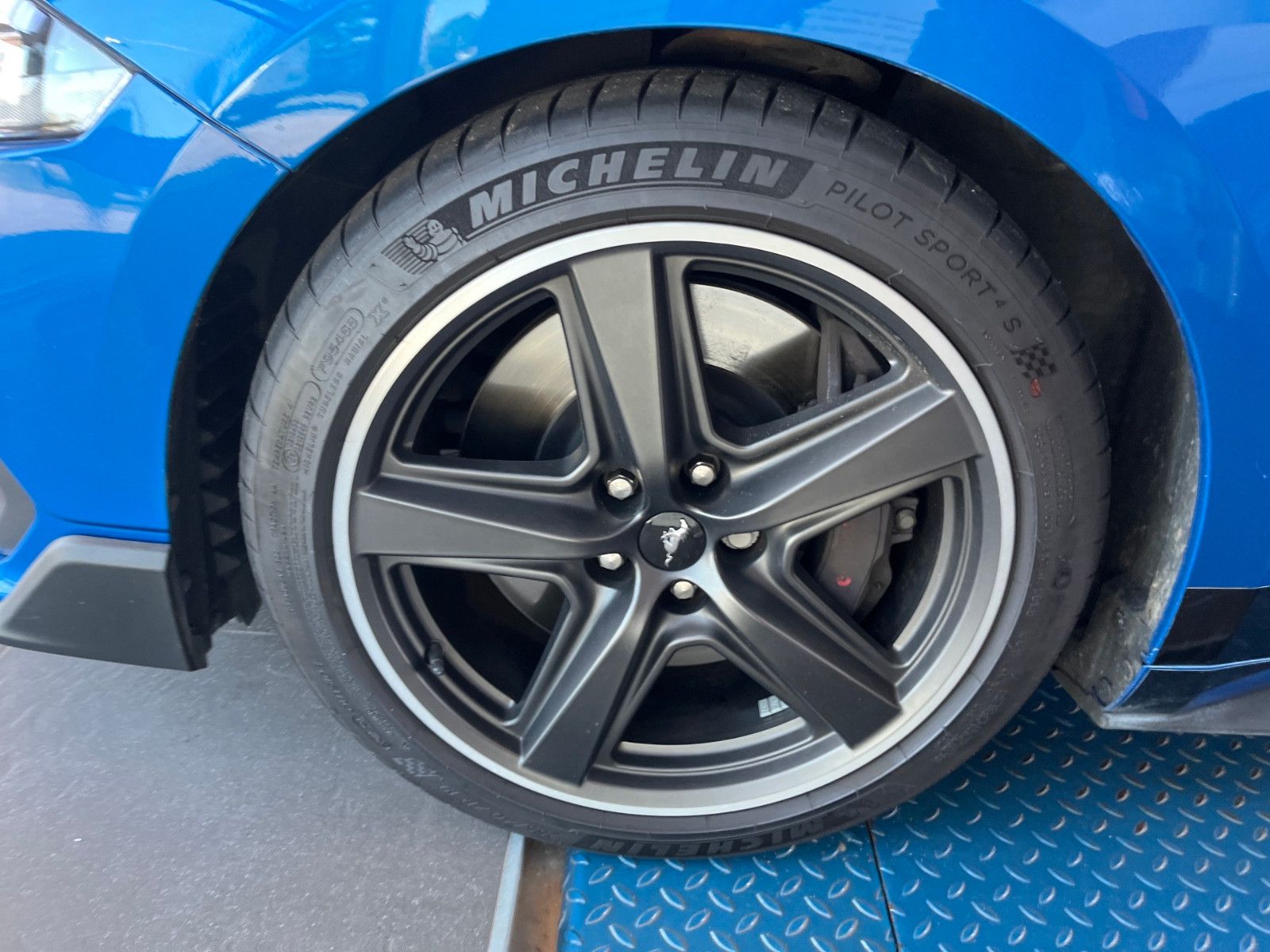 Fahrzeugabbildung Ford MUSTANG|MACH1|SCHALTER|DEUTSCHES FZG