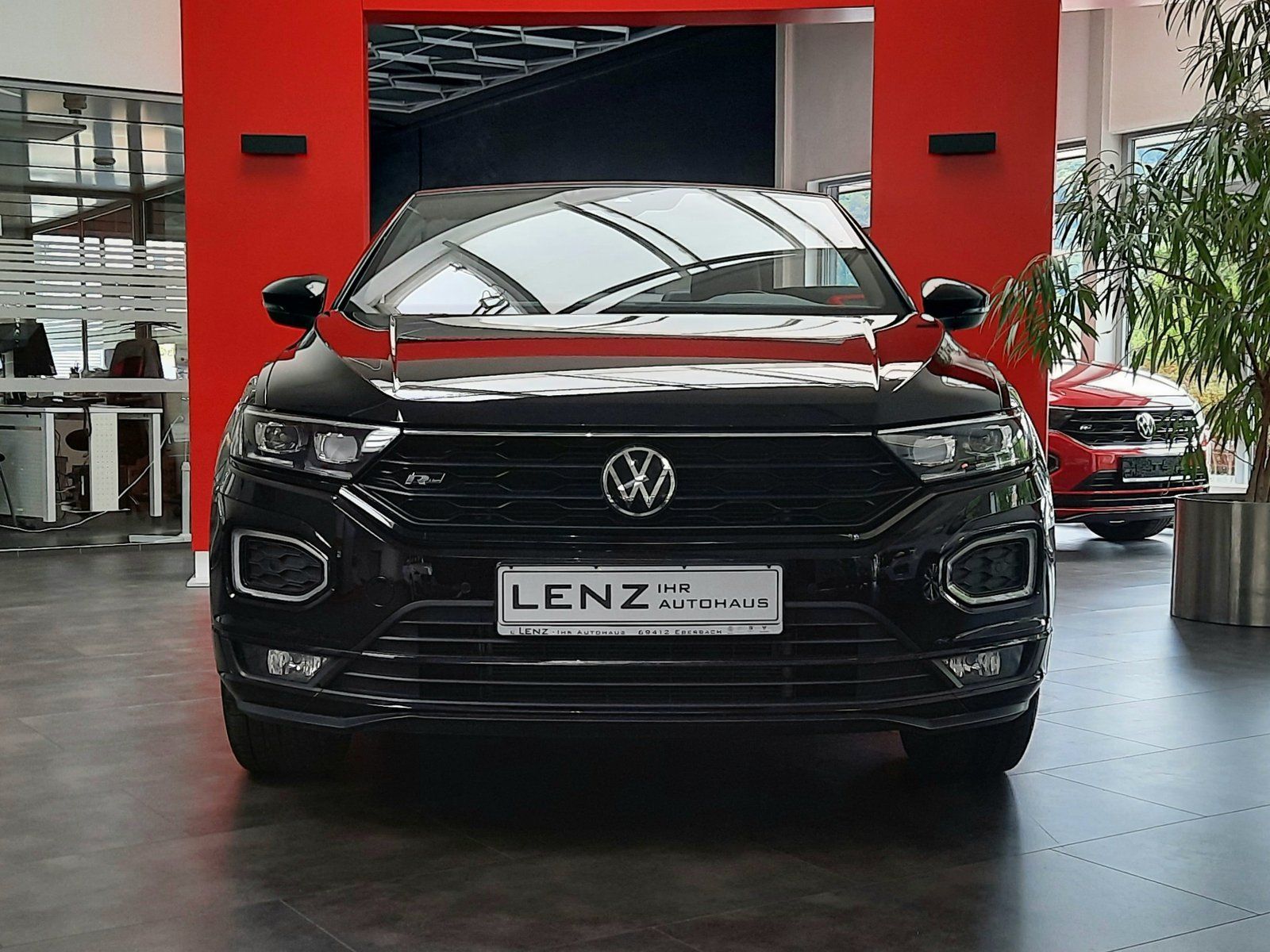 Fahrzeugabbildung Volkswagen T-Roc Cabrio R-Line Black&Style DSG*AHK*Navi*Cam