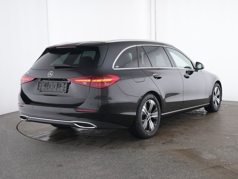 Fahrzeugabbildung Mercedes-Benz C 180 T Avantgarde AHK+TOTW+R-Kamera+DAB