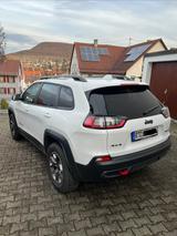 Jeep Cherokee 2.0l T-GDI Trailhawk - Jeep Cherokee Trailhawk mit Benzin-Antrieb