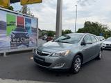 Opel Astra J Sports Tourer 1.6 Design Edition TüvNeu - Opel Astra aus 2011: Sports Tourer
