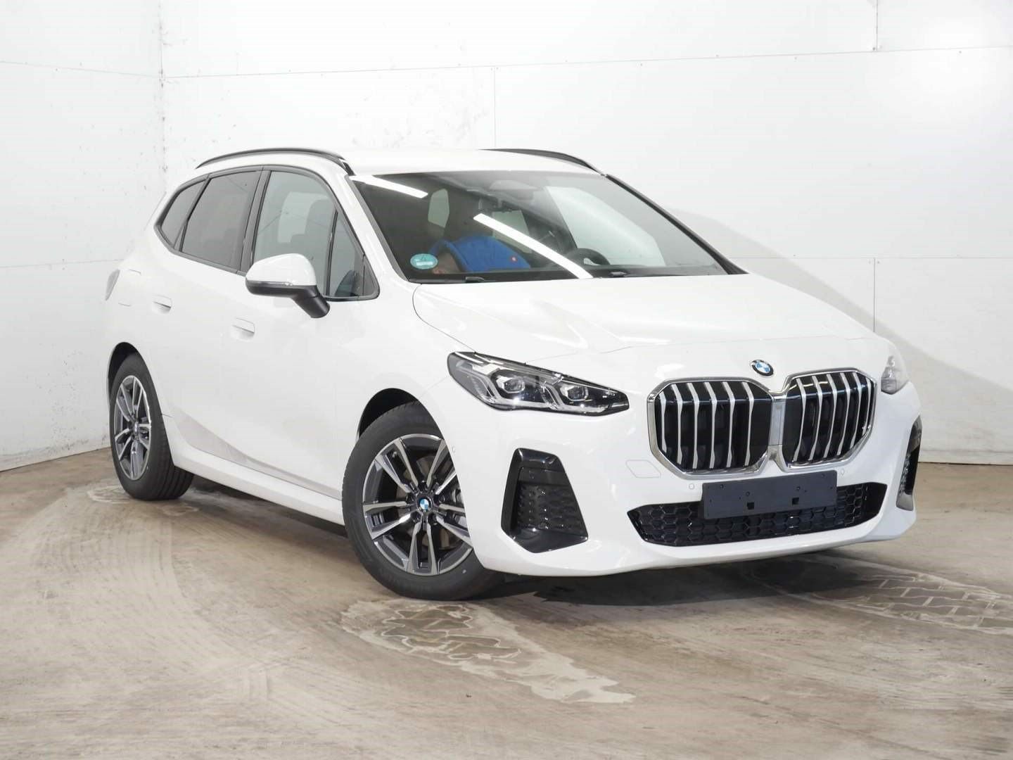 BMW 220 Active Tourer - Bild 2