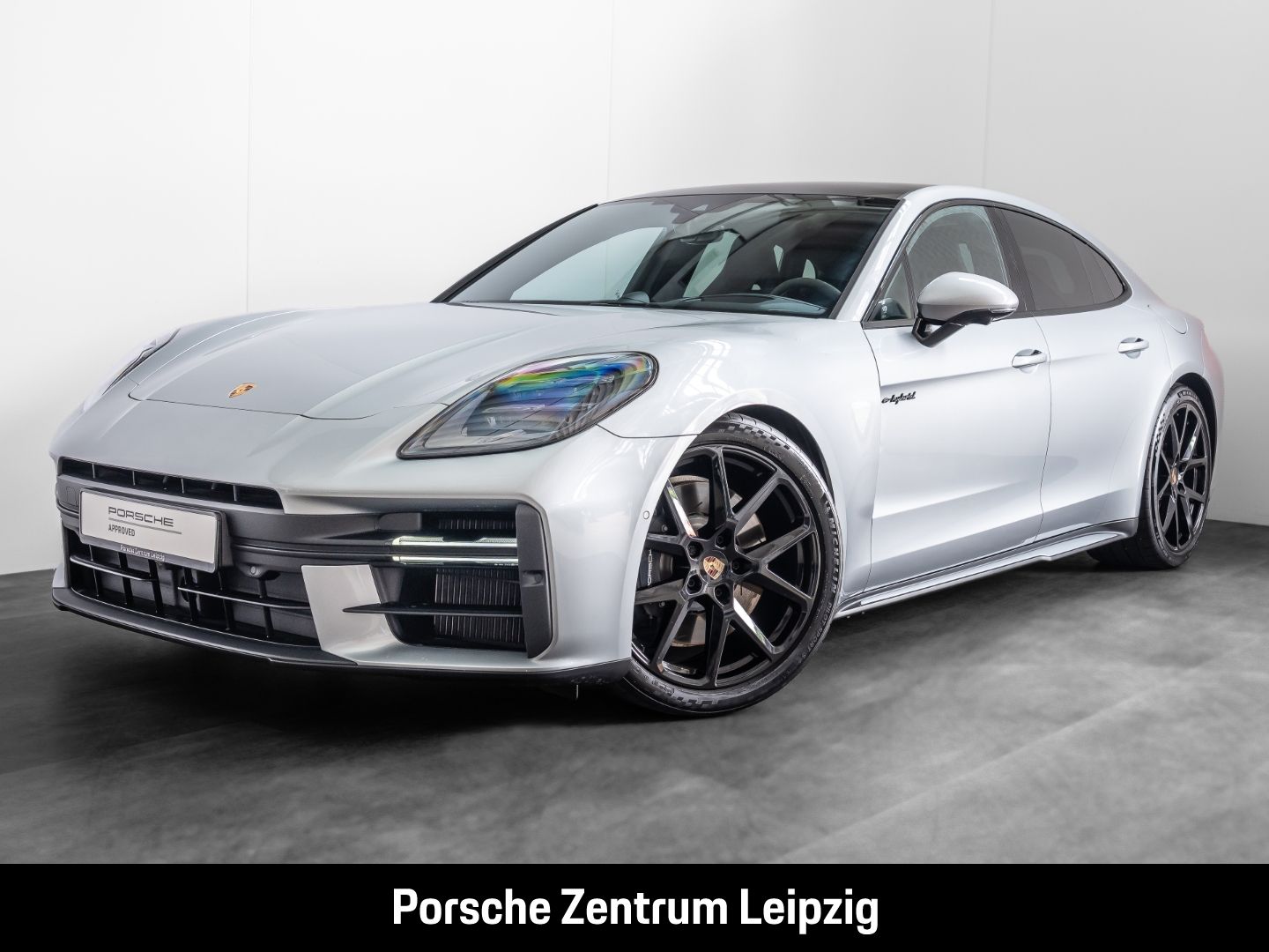 Porsche Panamera - 1