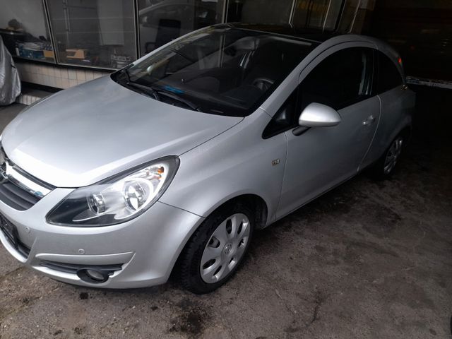 Opel Corsa D Sport Panorama-Dach, 8 Fachbereif