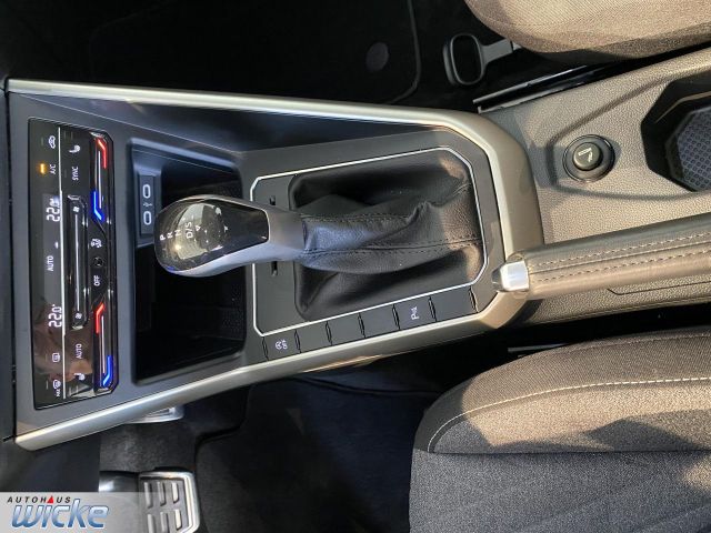 Polo 1.0 TSI DSG Move NAVI KLIMA PANO PDC LED