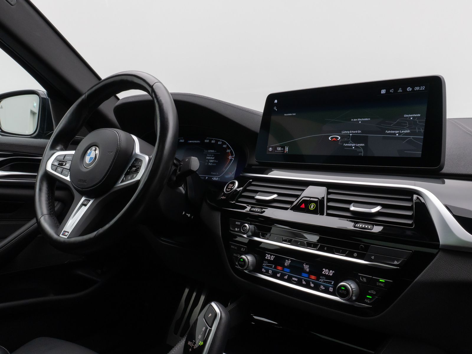 Fahrzeugabbildung BMW M550i xD Glasdach Laser 360°HUD DAB H/K SoftCl