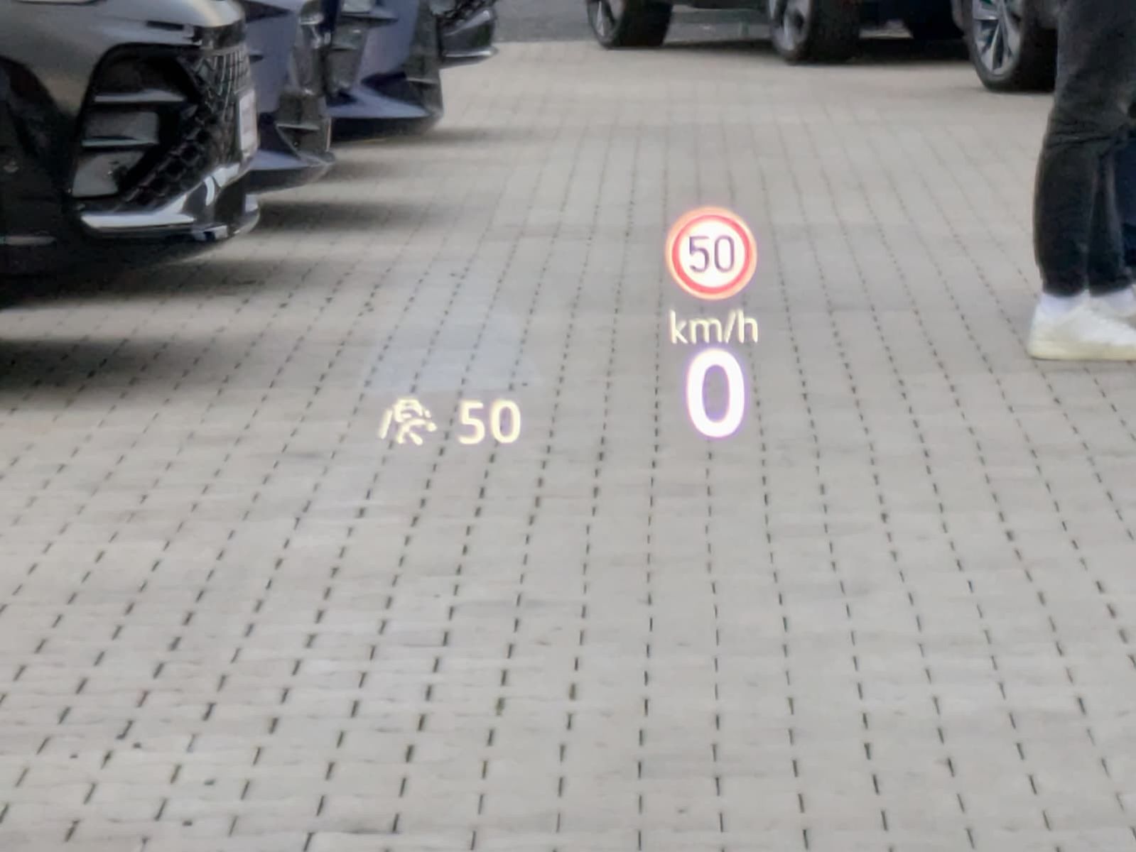 Fahrzeugabbildung Volkswagen Tayron 2.0 TDI 4M R-Line BLACK*7Si*MATRIX*PANO