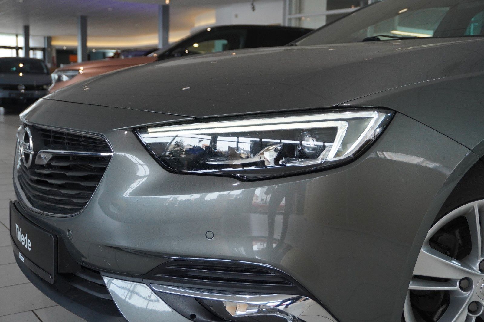 Fahrzeugabbildung Opel Insignia B ST 1.6D INNOV. NAVI/LED/KAMERA/SH/AHK