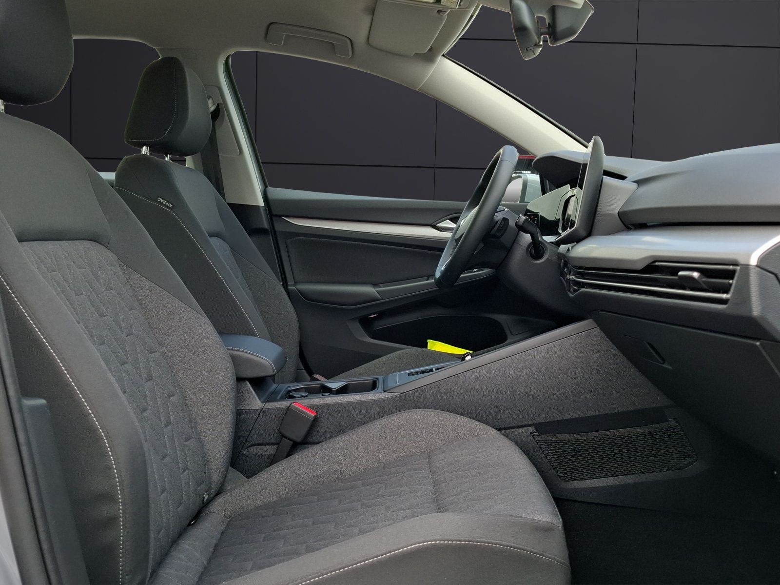 Fahrzeugabbildung Volkswagen Golf VIII Variant eTSI Life DSG LED CarPlay AID