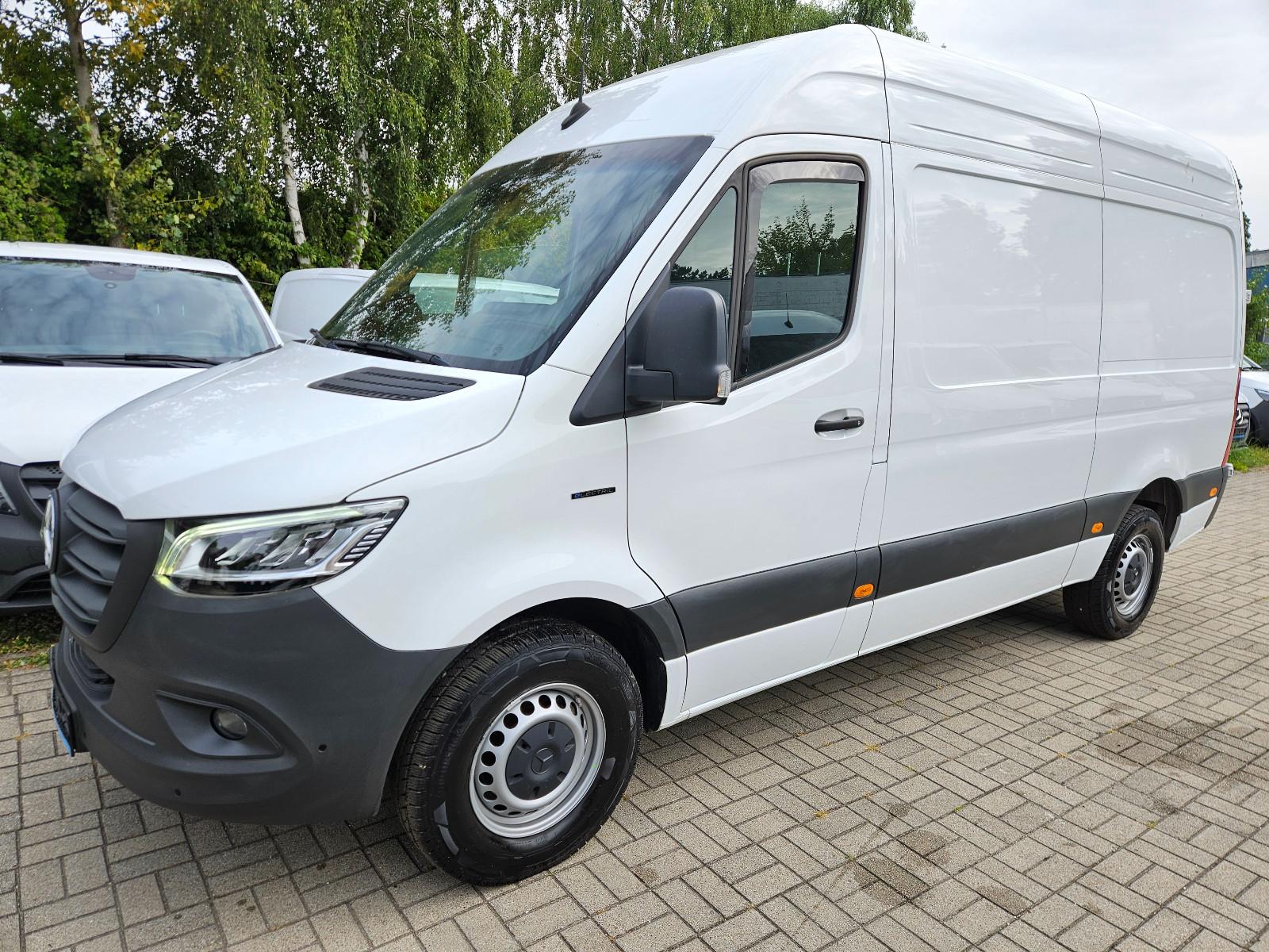 Mercedes-Benz eSprinter 414 BOTT WERKSTATT REGALE FULL HOUSE
