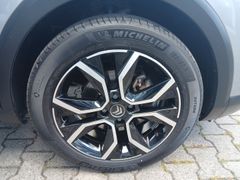 ë-C4 Limousine Feel 136 ë-C4 Limousine Feel 136