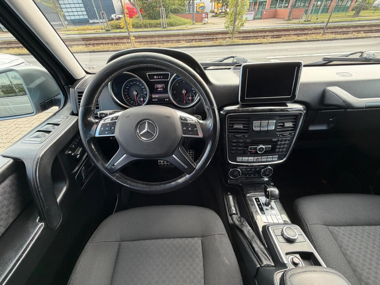 MERCEDES-BENZ G - 350 D - XENON - HARMANNKARDON - 245 CV