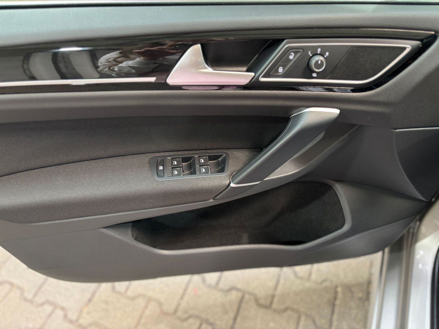 Fahrzeugabbildung Volkswagen Golf Sportsvan 1.4 TSI Highline#Bi-Xenon#Pano